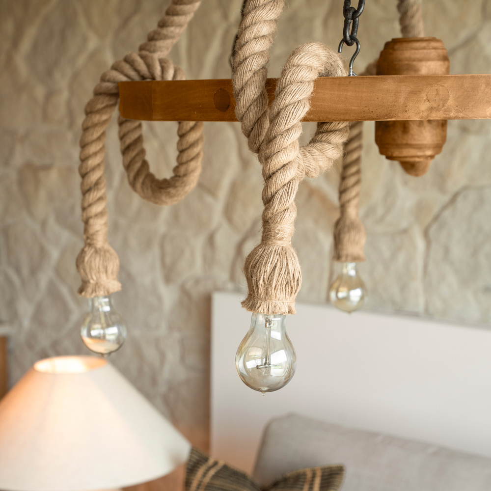 lampa-w-ksztalcie-kola-od-wozu