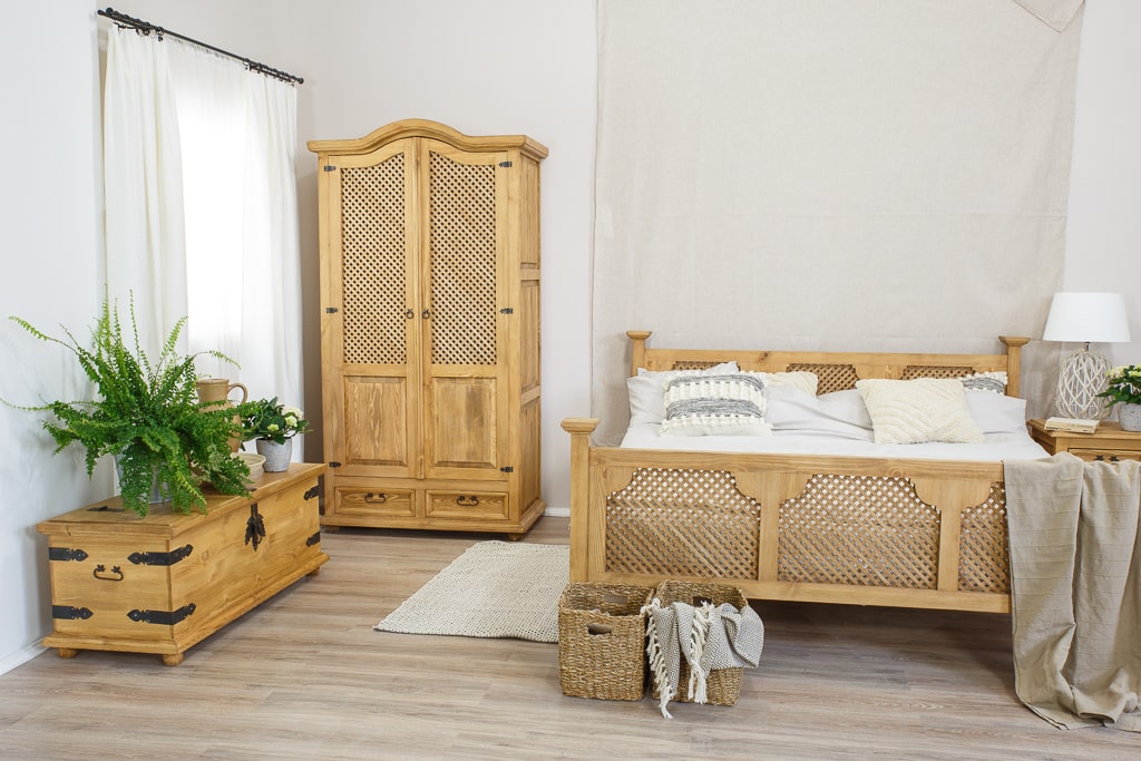 drewniane meble sypialniane w stylu retro